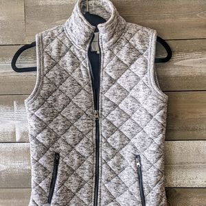 Thread and Supply Gray Quilted Vest Size Small